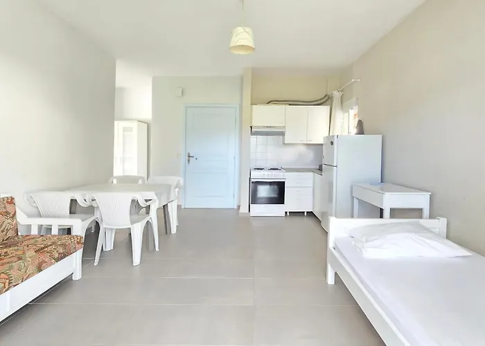 Beachfront 1br